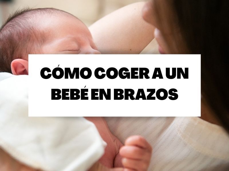 Errores que hay que evitar al coger a un bebé en brazos